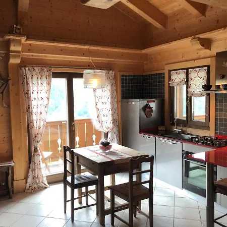 Chalet Paradis 아파트 코네